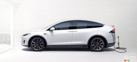 Tesla Model X, profile